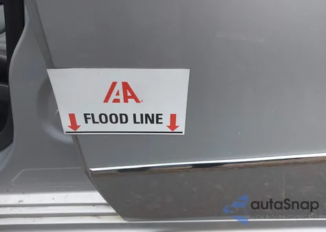 2011 Mercedes-Benz E 350 4Matic из США, поврежденный, VIN WDDHF8HB7BA393617